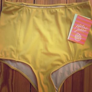 ISO kortni Jeane S Honey Gold tops + bottoms